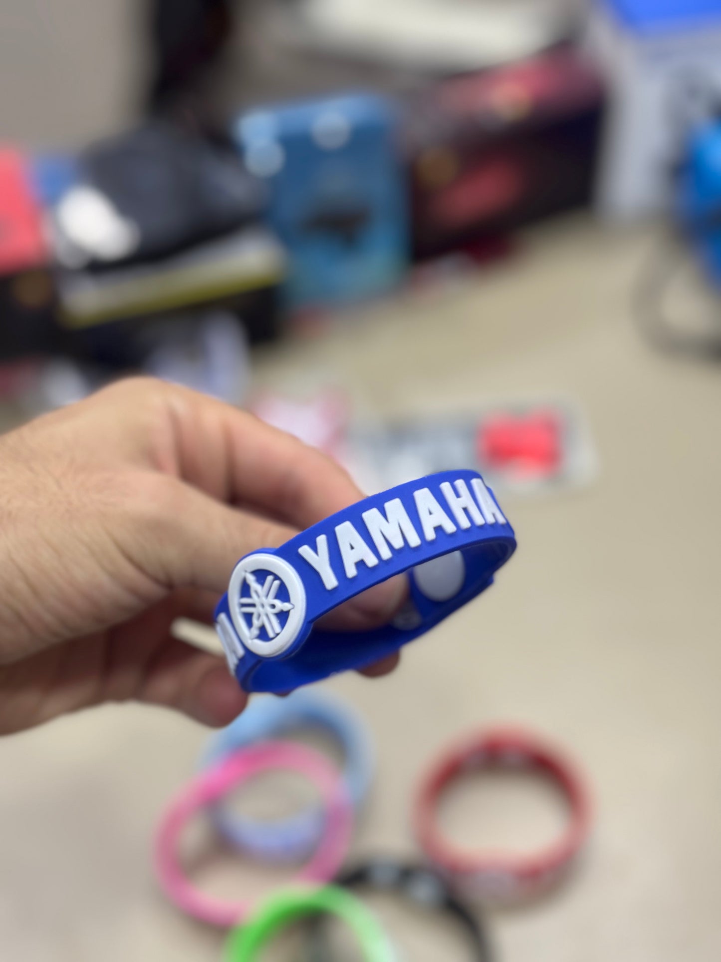 BRACELET YAMAHA AVEC BOUTTON