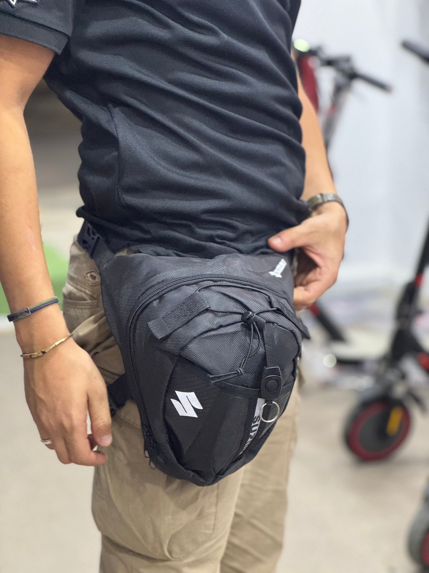 SACOCHE DE JAMBE SUZUKI